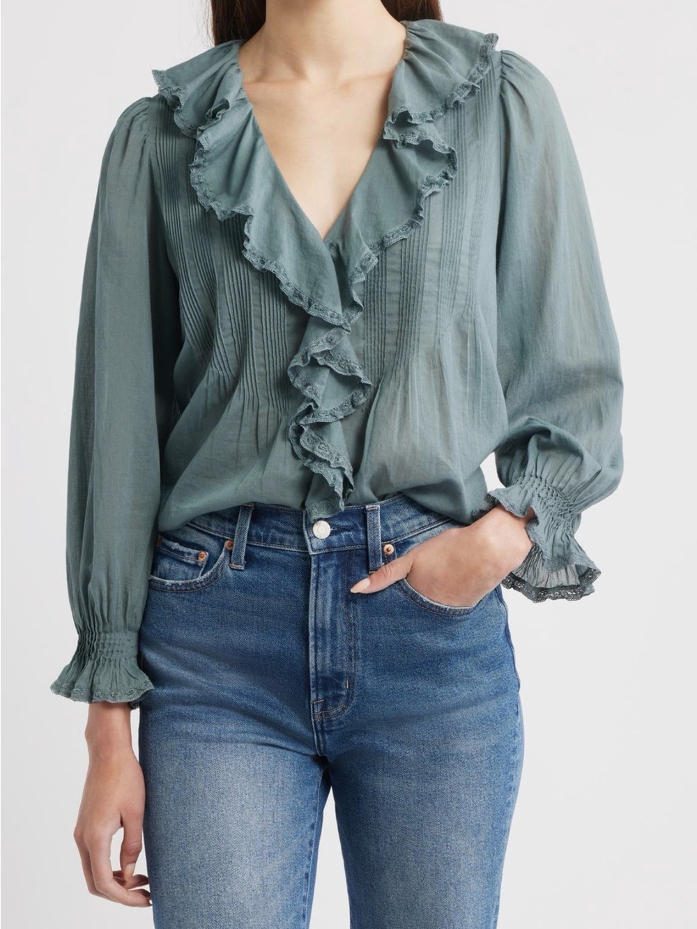 DÔEN Hardy Ruffle Pintuck Organic
Cotton Top